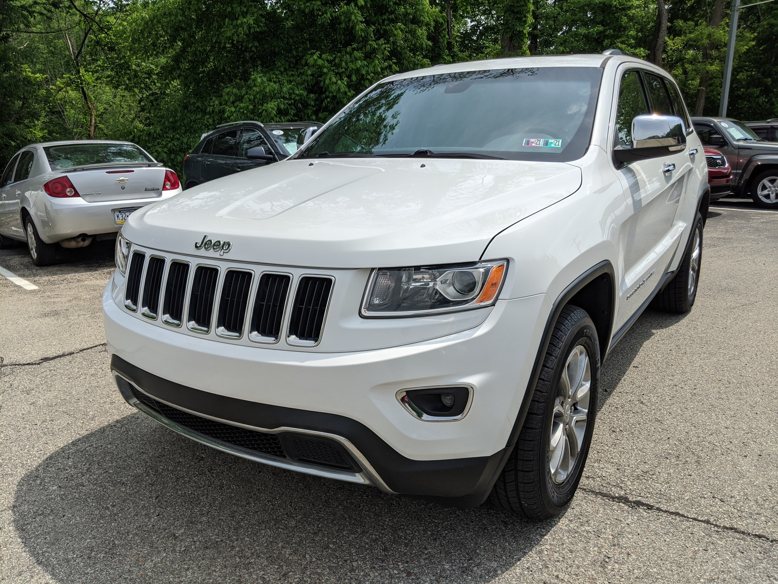 PreOwned 2015 Jeep Grand Cherokee Limited in Bright White
