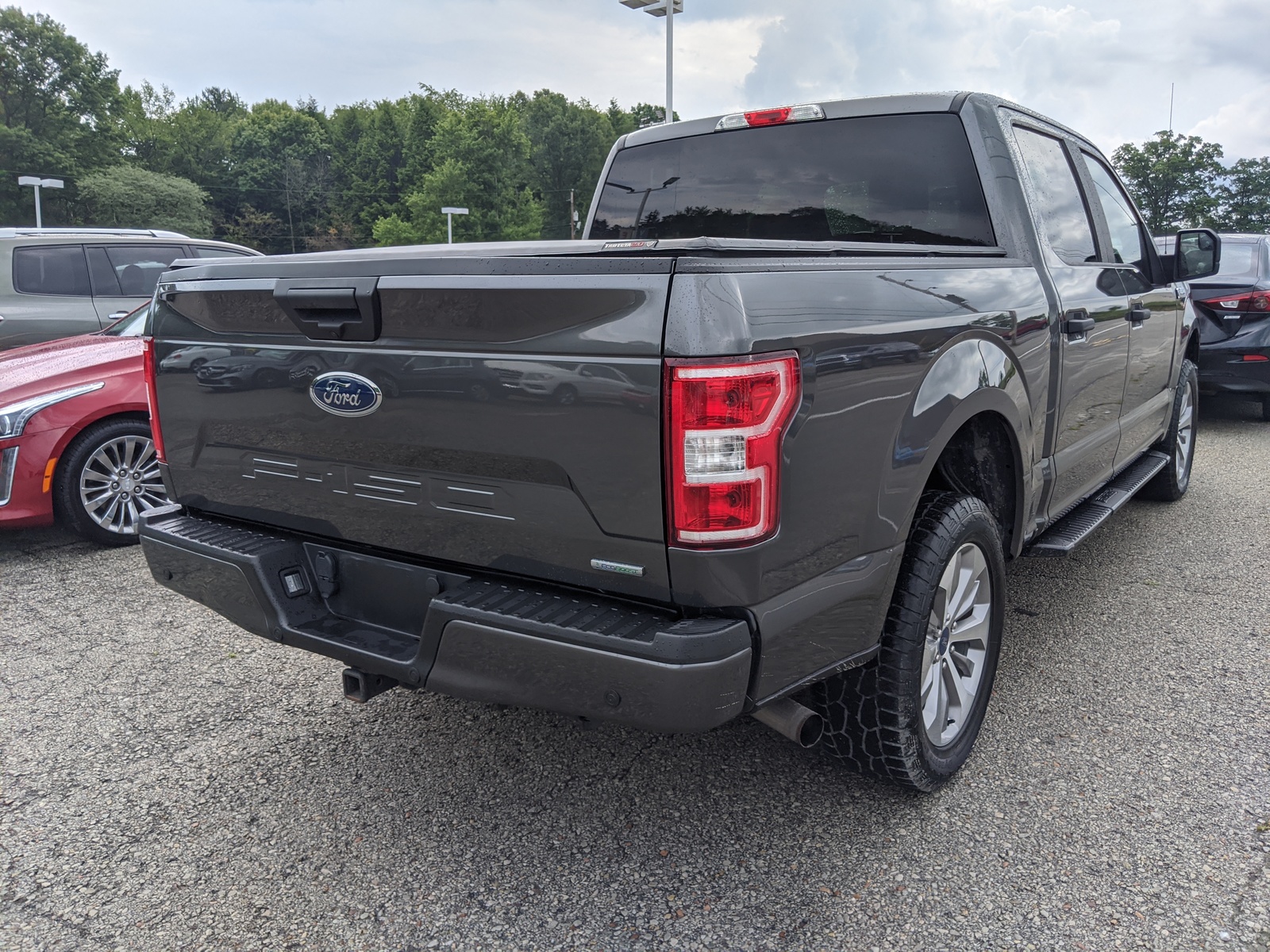 Pre-Owned 2018 Ford F-150 XL in Magnetic Metallic | Greensburg | #F82529F