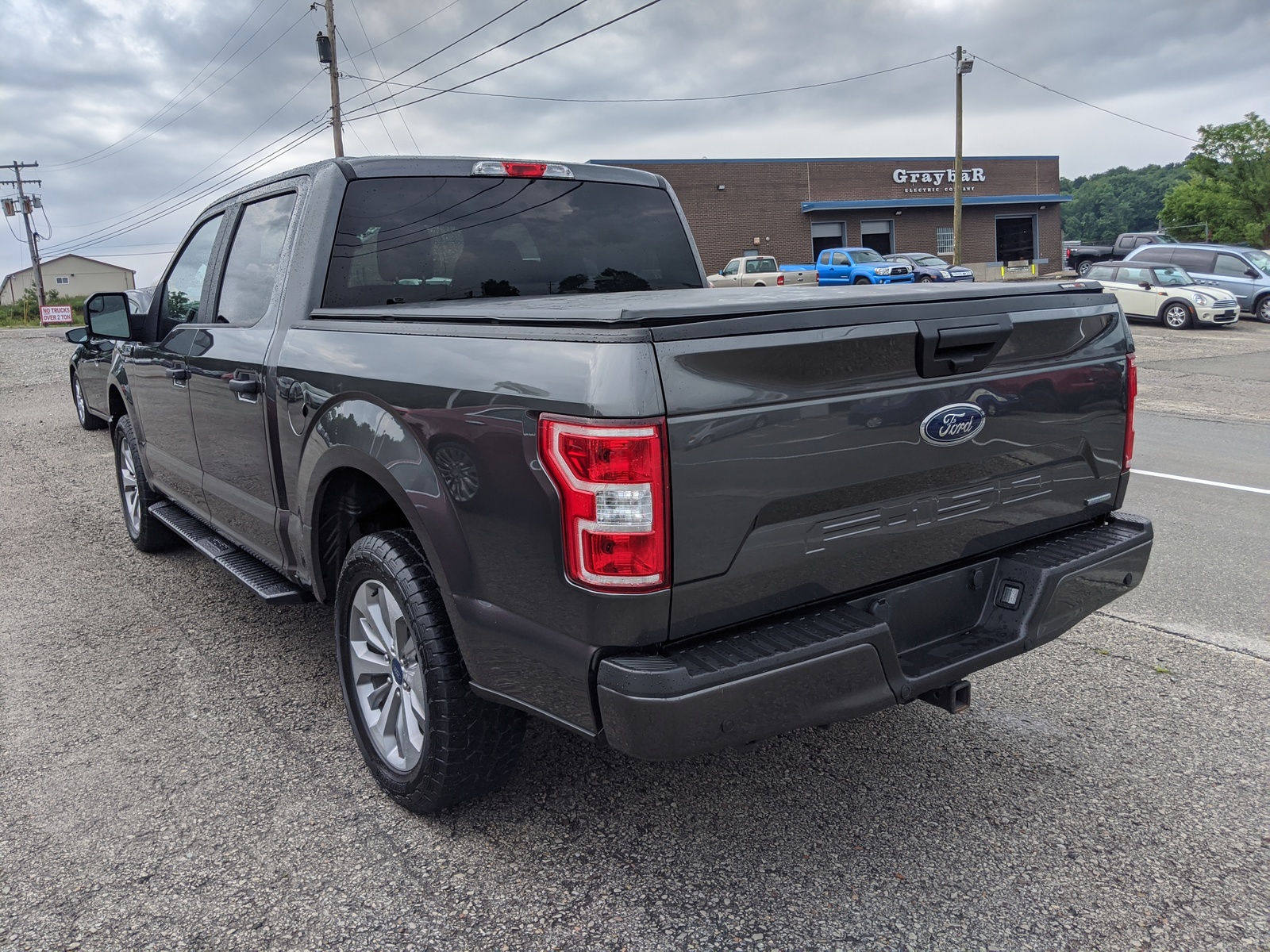 Pre-Owned 2018 Ford F-150 XL in Magnetic Metallic | Greensburg | #F82529F