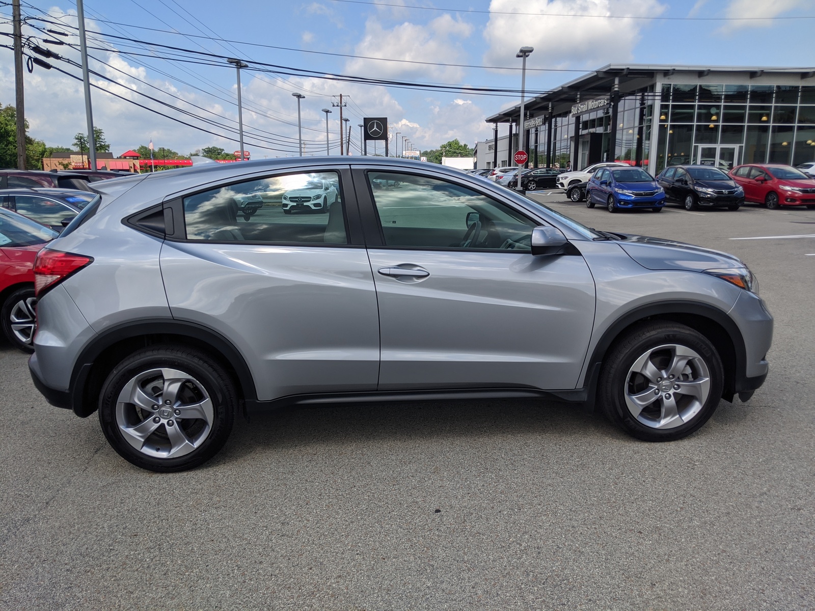 Certified Pre-Owned 2018 Honda HR-V LX in Lunar Silver Metallic ...