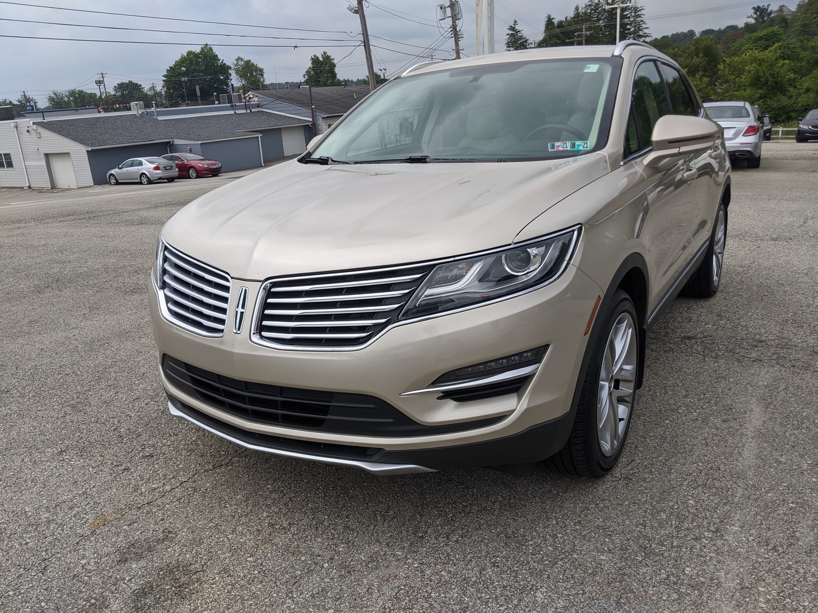 Pre-Owned 2017 Lincoln MKC Reserve in Palladium White Gold Metallic ...