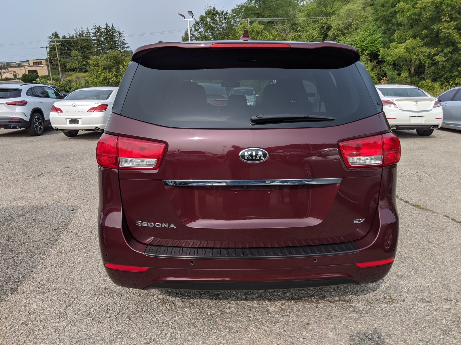 Pre-Owned 2017 Kia Sedona EX in Venetian Red | Greensburg | #K81662F